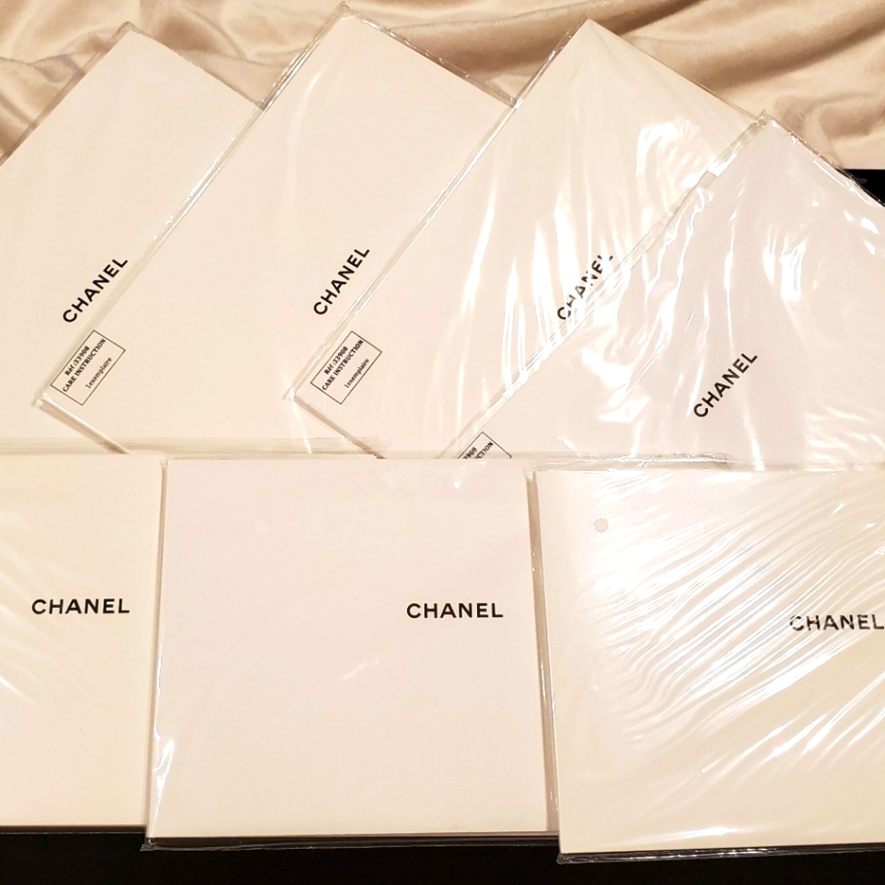 CHANEL Care Instructions booklet with Dust cloth Bundle (7 pieces))